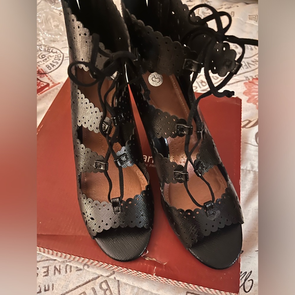 Black tie up open toe heel !